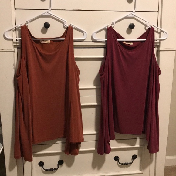 HOLLISTER cold shoulder tops - Picture 1 of 8